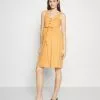 Mamalicious MLEVI LIA DRESS - Jerseyjurk