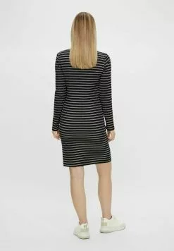 Mamalicious 2-IN-1 UMSTANDSKLEID MLCARMA - Gebreide Jurk -Mamalicious Winkel b3595c11a7f94b8c8b77ce341b742a06